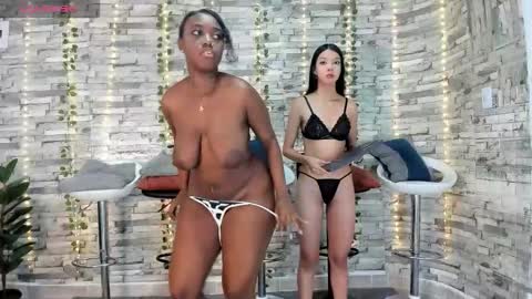 Snapshot of badgirls_000 chatting on September 23, 11:24 am candy and dayan online show from September 23, 11:24 am