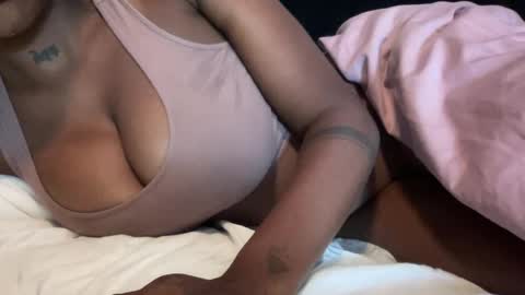 badgurldnay online show from October 8, 6:33 am