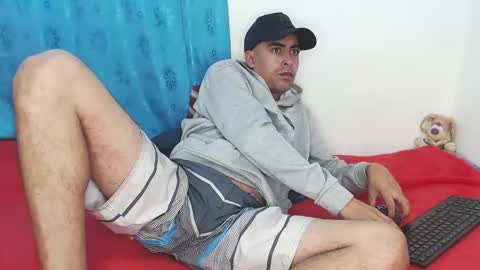 Snapshot of badjuanhot chatting on February 25, 3:16 pm Juan Help us reach 100 likes online show from February 25, 3:16 pm