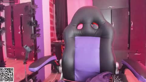        Please help me to reach 100 thumbs up online show from January 11, 6:13 pm