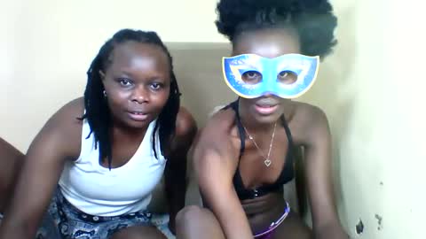 bads_hornies online show from November 15, 9:32 pm