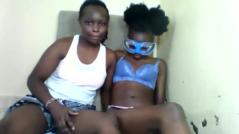 bads_hornies online show from November 17, 9:09 pm