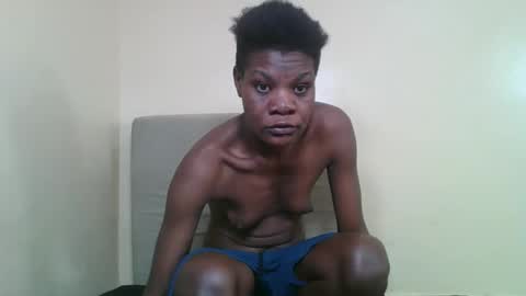 Snapshot of bads_hornies chatting on February 15, 5:31 pm bads_hornies online show from February 15, 5:31 pm