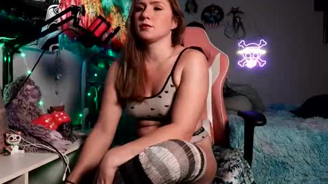 Snapshot of baebaebluexxx chatting on December 18, 8:04 pm Bae Bae Blue online show from December 18, 8:04 pm