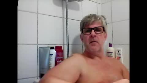 Snapshot of baggelina75 chatting on January 28, 6:17 pm baggelina75 online show from January 28, 6:17 pm