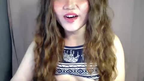 Snapshot of bahoglaway69 chatting on November 5, 10:10 pm april online show from November 5, 10:10 pm