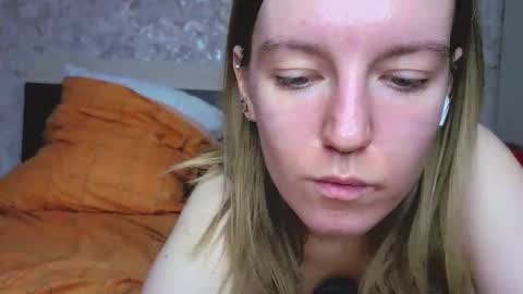 holly online show from December 14, 3:39 pm