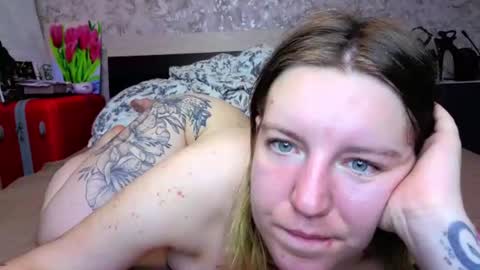 Snapshot of baiambel_mi chatting on June 13, 3:43 pm holly online show from June 13, 3:43 pm