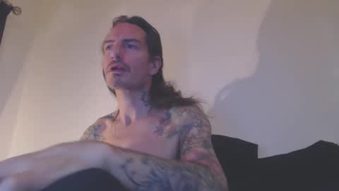 Bailey online show from March 29, 1:05 am