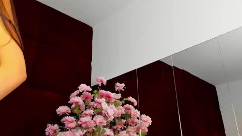 Bailey online show from March 28, 6:18 pm