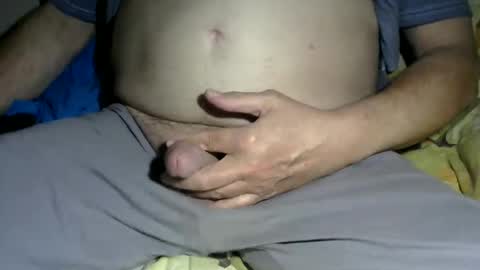 Snapshot of balou263 chatting on April 10, 9:52 pm balou263 online show from April 10, 9:52 pm