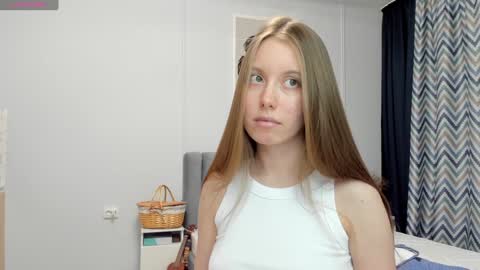 Kira online show from December 13, 4:22 am