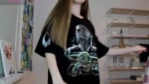 Kira online show from October 10, 1:43 pm