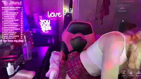 Bambi Sparkles TS online show from May 19, 2:51 am