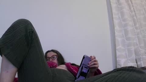 Snapshot of bambiboo8113 chatting on October 20, 8:48 am bambiboo8113 online show from October 20, 8:48 am