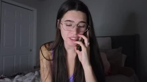 bambifarrina online show from November 30, 5:33 am