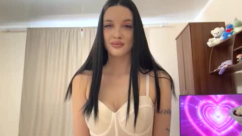 Snapshot of bambihardimon chatting on February 17, 9:06 am Jene online show from February 17, 9:06 am