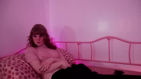 Bambi Lowe online show from February 8, 2:59 am