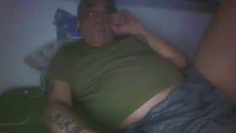 Snapshot of bambino6060 chatting on April 12, 5:23 am bambino6060 online show from April 12, 5:23 am