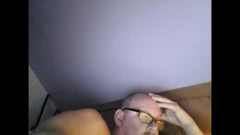 bananatwins1 online show from March 8, 10:32 am