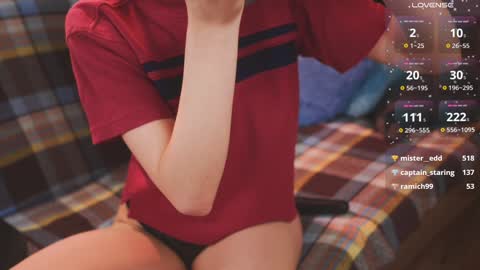 Snapshot of bananya_kitty chatting on December 5, 3:37 am Ellen and online show from December 5, 3:37 am