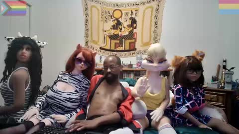 Snapshot of bandohusbando chatting on February 1, 1:55 am Bando Husbando online show from February 1, 1:55 am