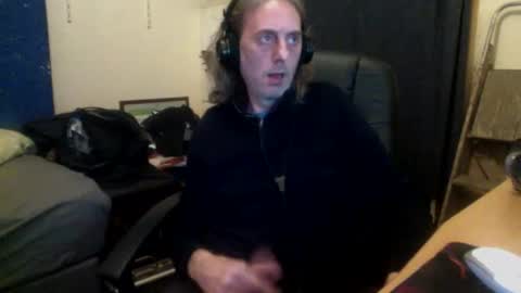 bangintoleather online show from September 18, 2:35 am