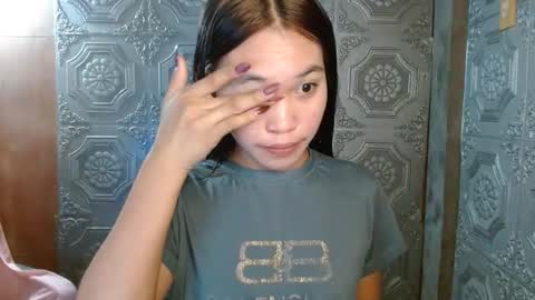 Snapshot of baninay810654 chatting on October 8, 10:29 pm baninay810654 online show from October 8, 10:29 pm