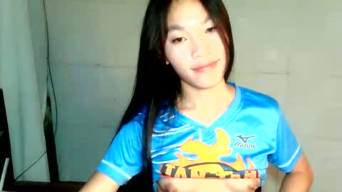 baninay810654 online show from May 17, 9:00 pm