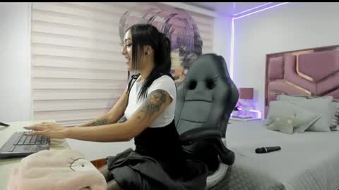 Gabi  online show from February 22, 9:15 pm