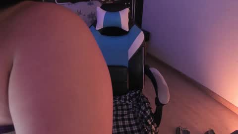 Snapshot of barbara_honey chatting on January 17, 12:42 pm Barbara online show from January 17, 12:42 pm