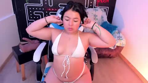 Snapshot of barbara_honey chatting on February 17, 4:04 pm Barbara online show from February 17, 4:04 pm