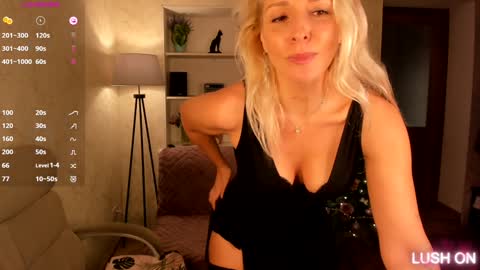 Snapshot of barbara_summers chatting on January 11, 4:57 pm Barbara online show from January 11, 4:57 pm