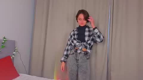 Snapshot of barbaraatkins chatting on October 5, 10:24 am Barbara online show from October 5, 10:24 am
