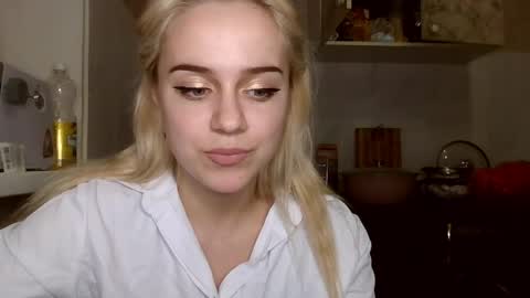 barbie___girl online show from March 19, 6:45 pm