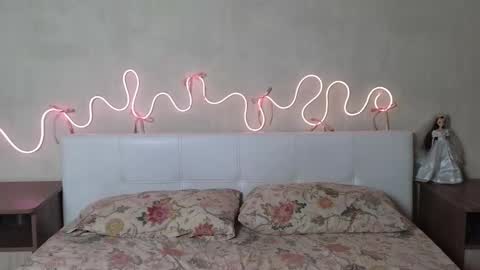 im Betty online show from January 9, 8:28 am