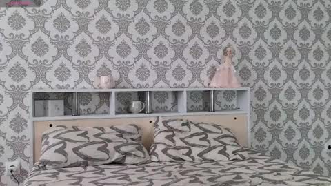 im Betty online show from February 6, 10:29 am