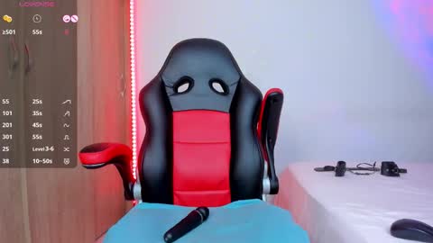 Nicolle  online show from February 22, 10:03 am