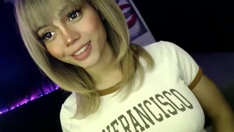 Snapshot of barbie_ivana chatting on March 16, 11:20 pm barbei online show from March 16, 11:20 pm