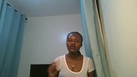 queen online show from March 3, 10:26 pm