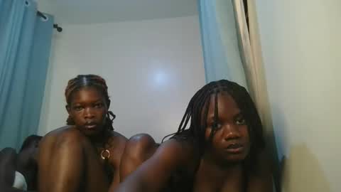 queen online show from March 12, 2:01 pm