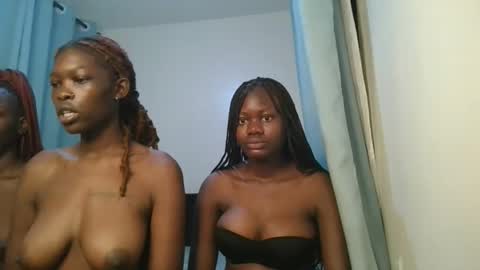 queen online show from March 15, 8:48 pm