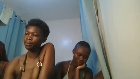 queen online show from March 25, 10:32 am