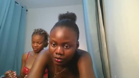 queen online show from March 31, 12:12 am