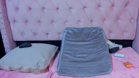 Snapshot of barbieambarx chatting on March 17, 8:23 pm Barbie online show from March 17, 8:23 pm