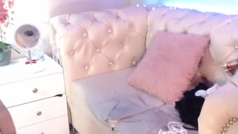 barbiefox_ online show from June 30, 12:22 am
