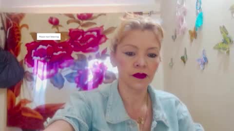 Snapshot of barbiemature chatting on October 20, 12:05 pm barbiemature online show from October 20, 12:05 pm