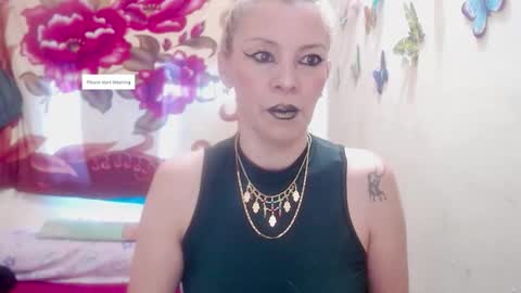 Snapshot of barbiemature chatting on October 24, 12:01 pm barbiemature online show from October 24, 12:01 pm