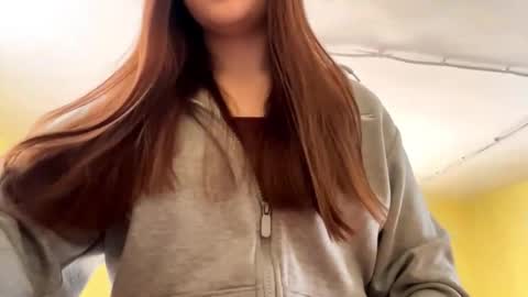 Snapshot of barbrahartgrave chatting on February 11, 7:02 am May online show from February 11, 7:02 am