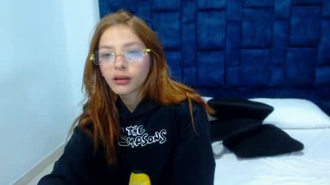 Snapshot of barby_jones25 chatting on April 1, 12:50 pm Barby online show from April 1, 12:50 pm